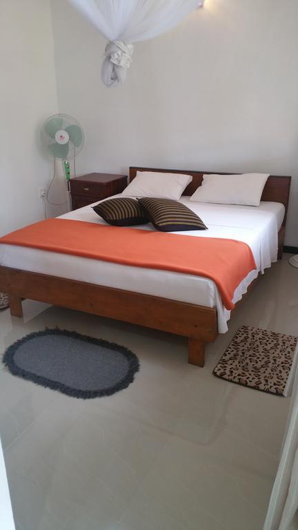 59B Rest Inn Елла Екстер'єр фото